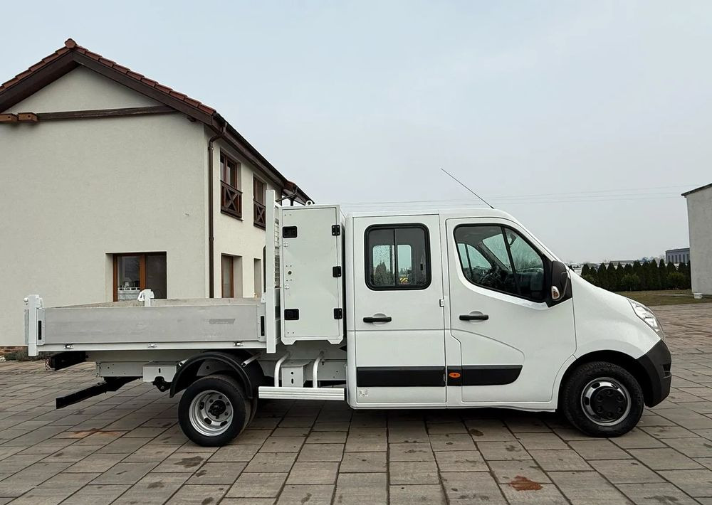 Renault Master - Combi van: picture 4 Renault Master - Combi van: picture 4