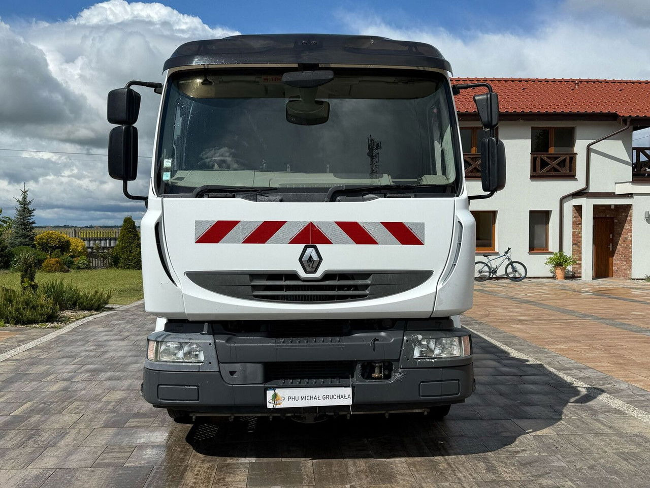Renault Midlum 270 DXi - Road sweeper: picture 2 Renault Midlum 270 DXi - Road sweeper: picture 2
