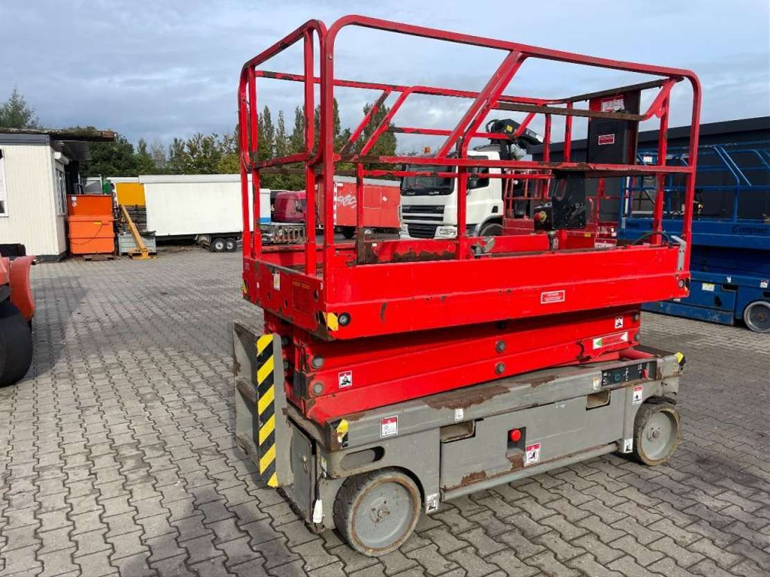 Haulotte Compact 10 - Scissor lift: picture 1 Haulotte Compact 10 - Scissor lift: picture 1