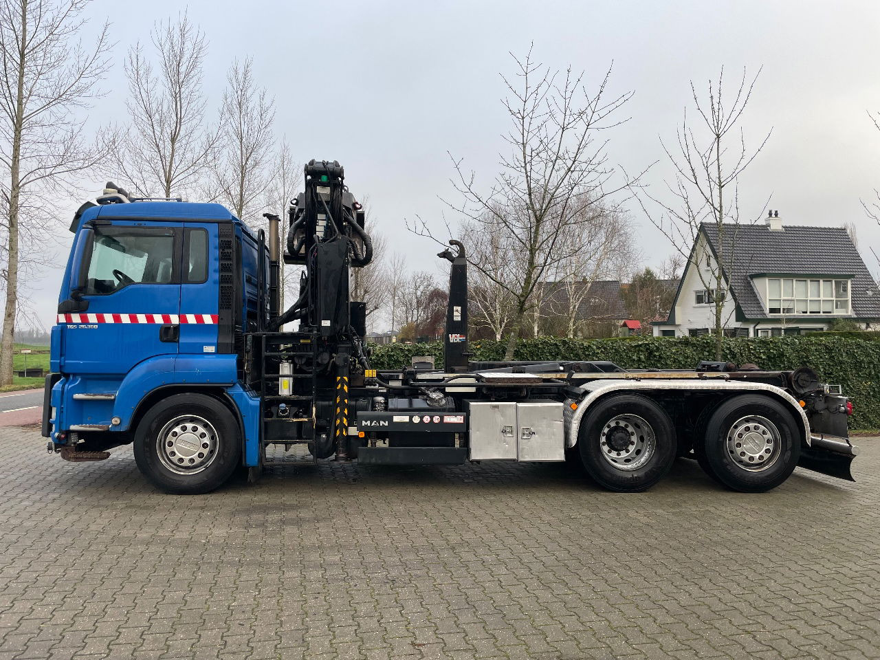 MAN TGS 26.360 with palfinger Z crane, remote controled crane - Container transporter/ Swap body truck, Crane truck: picture 4 MAN TGS 26.360 with palfinger Z crane, remote controled crane - Container transporter/ Swap body truck, Crane truck: picture 4