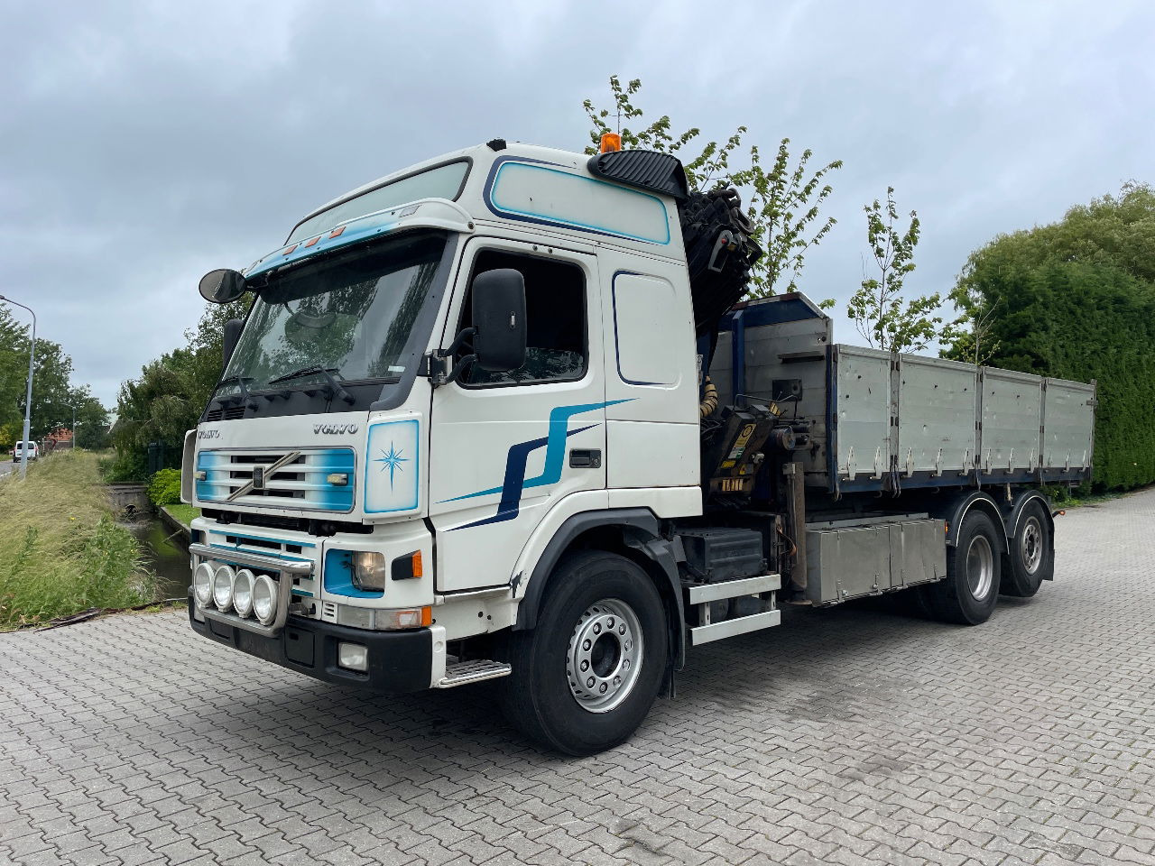 Volvo FM 7 310hp with Palfinger PK21000 with remote and tipper - Tipper, Crane truck: picture 1 Volvo FM 7 310hp with Palfinger PK21000 with remote and tipper - Tipper, Crane truck: picture 1