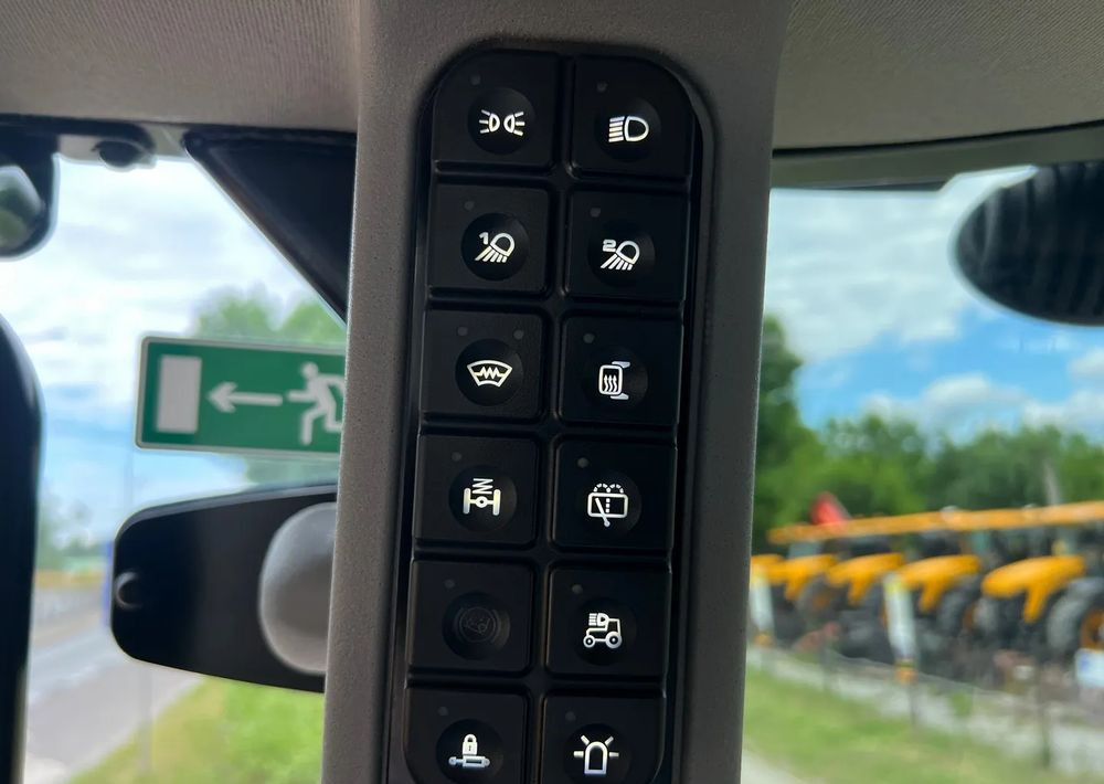 Leasing of JCB Fastrac 4220 JCB Fastrac 4220: picture 17
