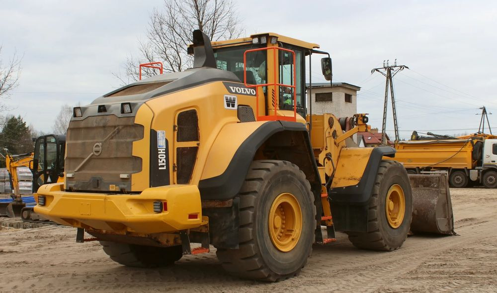 Volvo F150H - Wheel loader: picture 4 Volvo F150H - Wheel loader: picture 4
