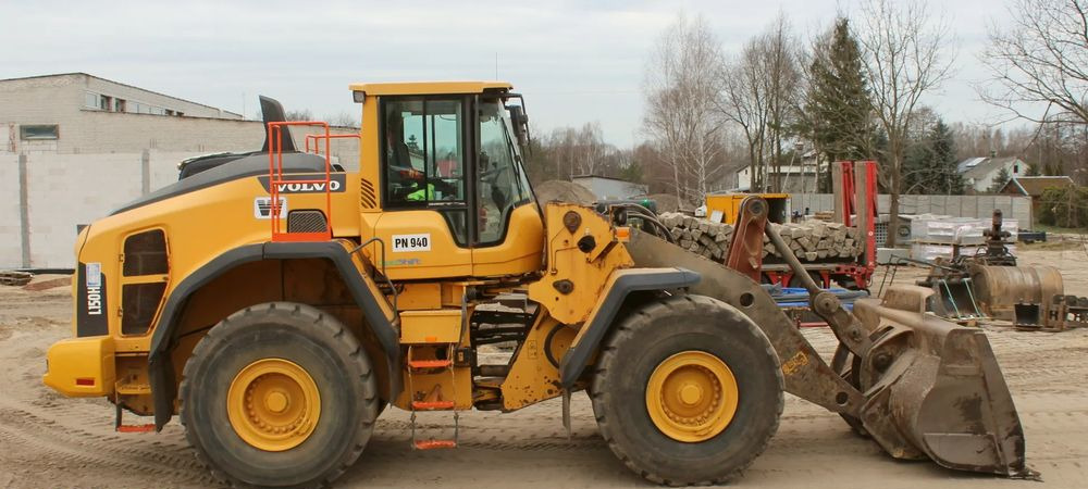 Volvo F150H - Wheel loader: picture 2 Volvo F150H - Wheel loader: picture 2