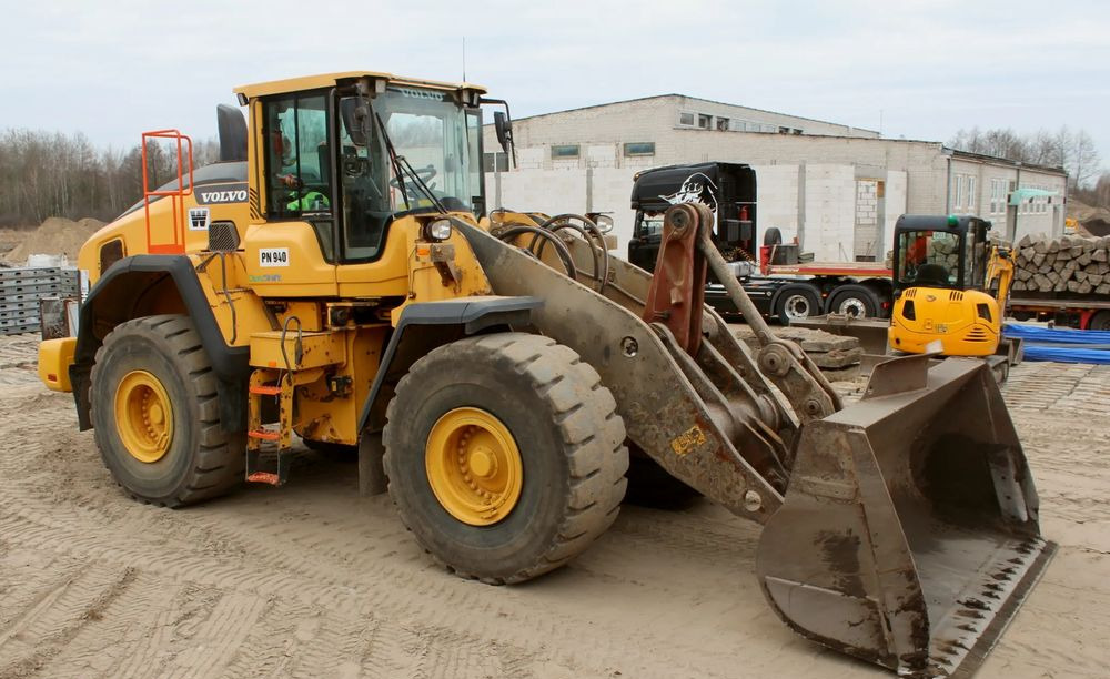 Volvo F150H - Wheel loader: picture 1 Volvo F150H - Wheel loader: picture 1