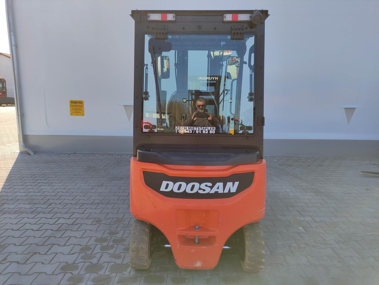 Doosan B20X-7 (Plus) - Electric forklift: picture 4 Doosan B20X-7 (Plus) - Electric forklift: picture 4