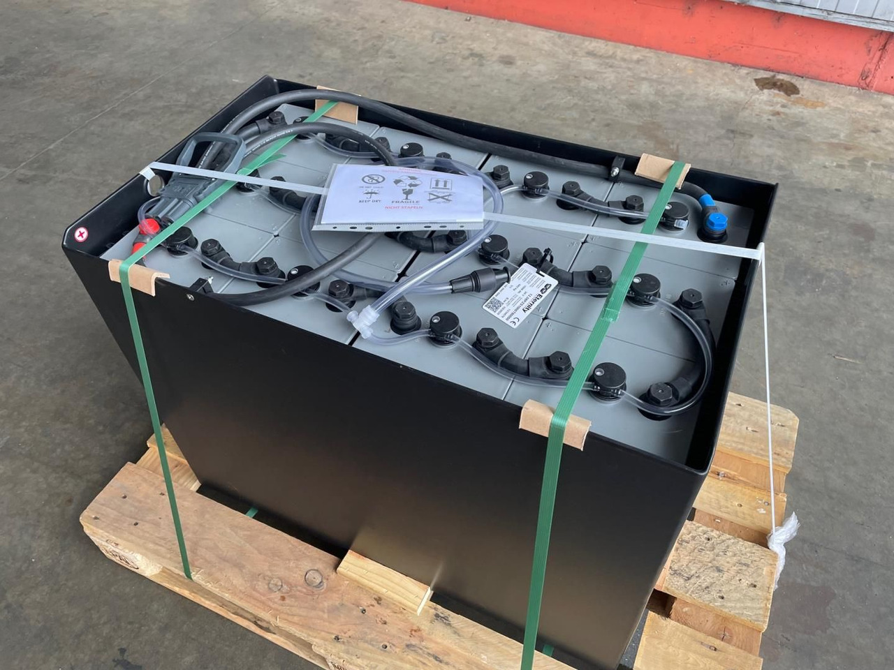 Eternity 24V 8 EPzS 1000 - Battery for Material handling equipment: picture 1 Eternity 24V 8 EPzS 1000 - Battery for Material handling equipment: picture 1