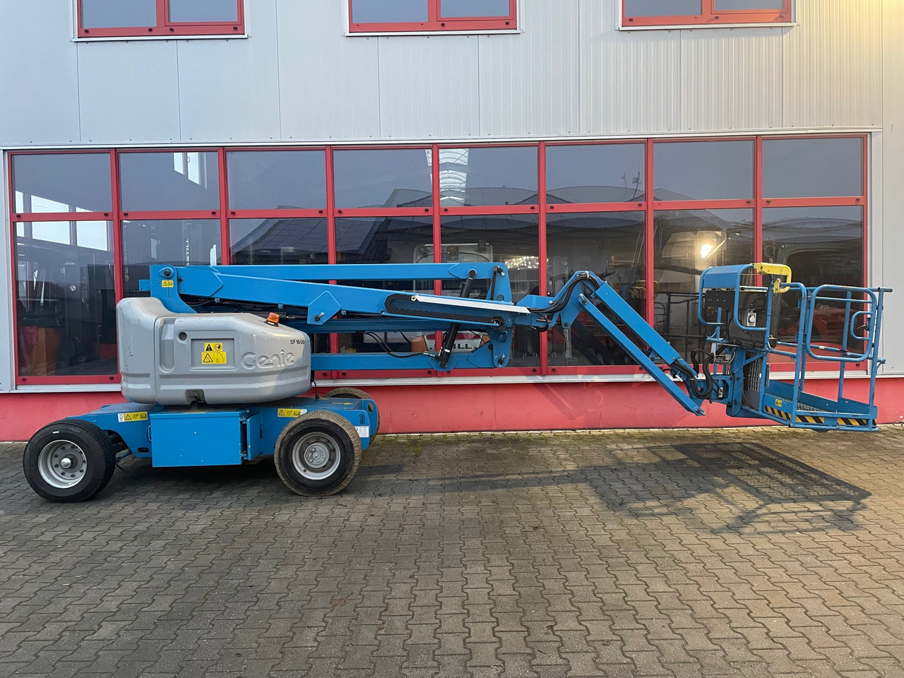 Genie Z-45/25 J - Articulated boom: picture 2 Genie Z-45/25 J - Articulated boom: picture 2