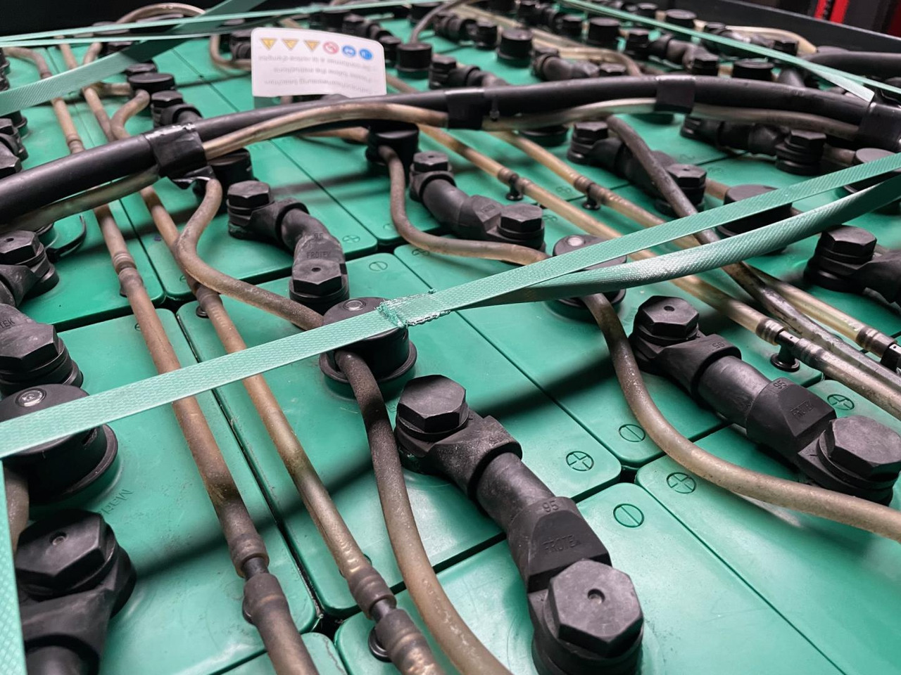 Hoppecke 80V 6 HPZS 930 - Battery for Material handling equipment: picture 3 Hoppecke 80V 6 HPZS 930 - Battery for Material handling equipment: picture 3