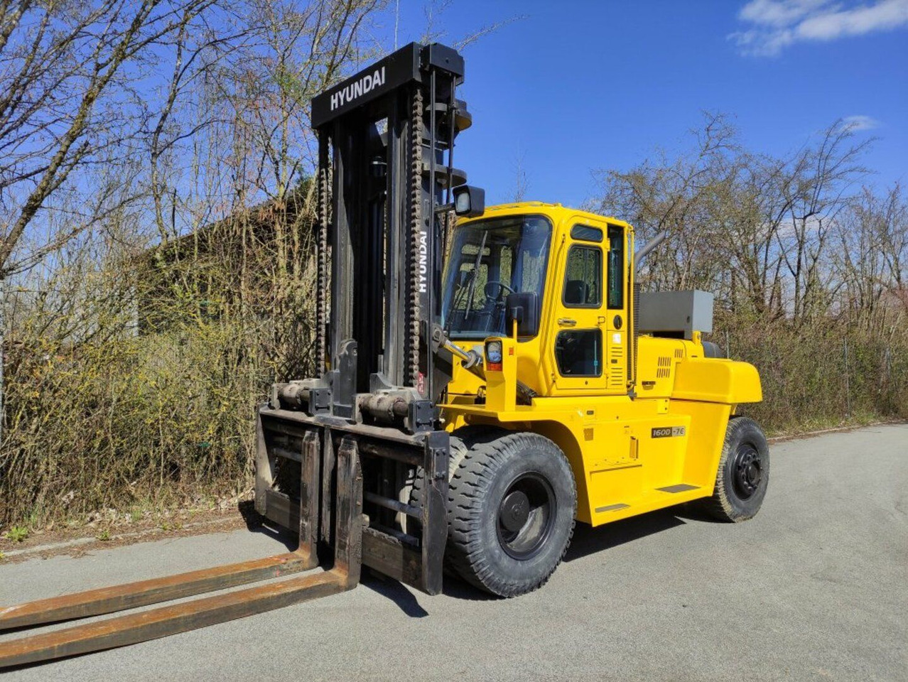 Hyundai 160D-7E - Container handler: picture 5 Hyundai 160D-7E - Container handler: picture 5