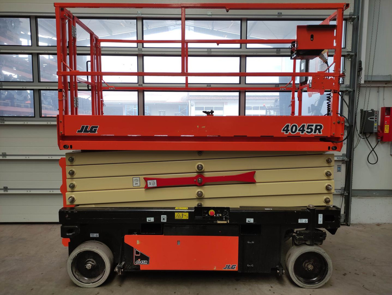 JLG 4045R - Scissor lift: picture 2 JLG 4045R - Scissor lift: picture 2