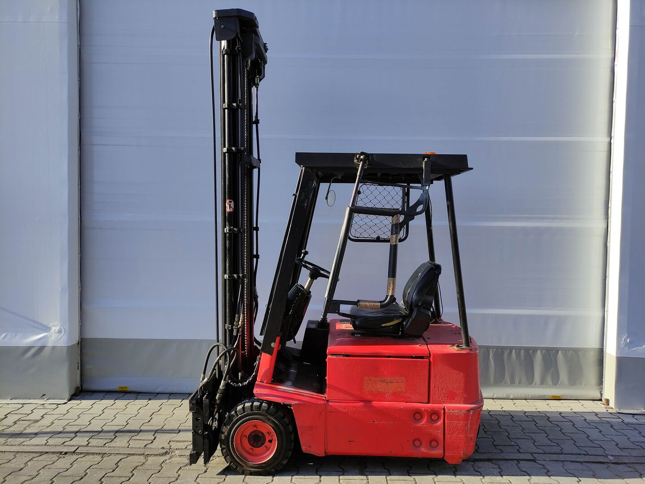 Linde E15-324 - Electric forklift: picture 1 Linde E15-324 - Electric forklift: picture 1