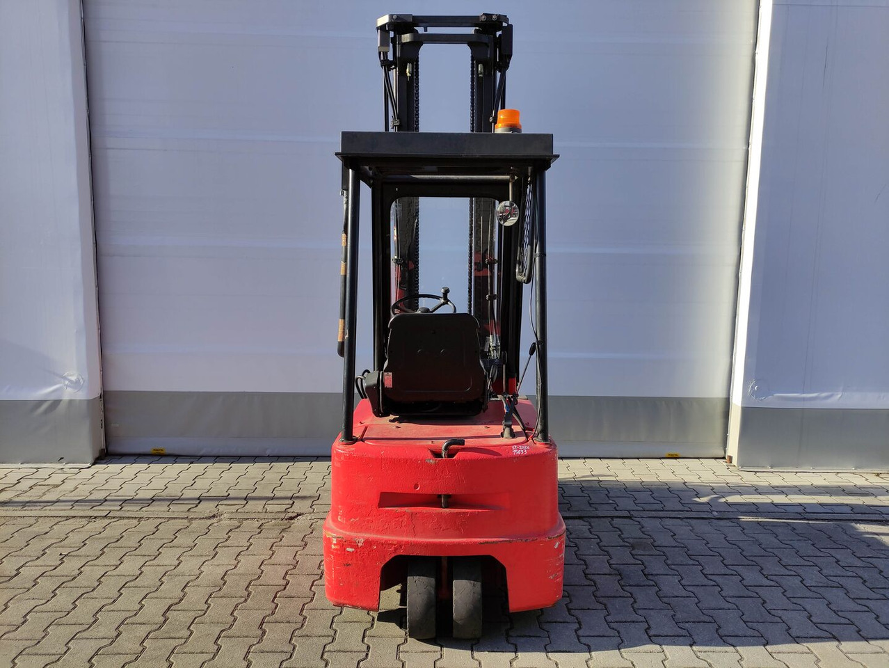 Linde E15-324 - Electric forklift: picture 4 Linde E15-324 - Electric forklift: picture 4
