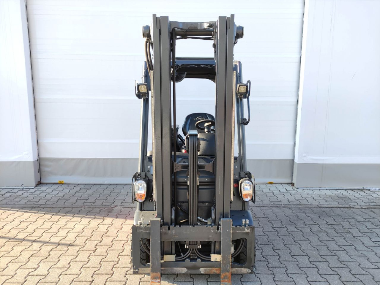Linde E16-02-386 EVO - Electric forklift: picture 3 Linde E16-02-386 EVO - Electric forklift: picture 3