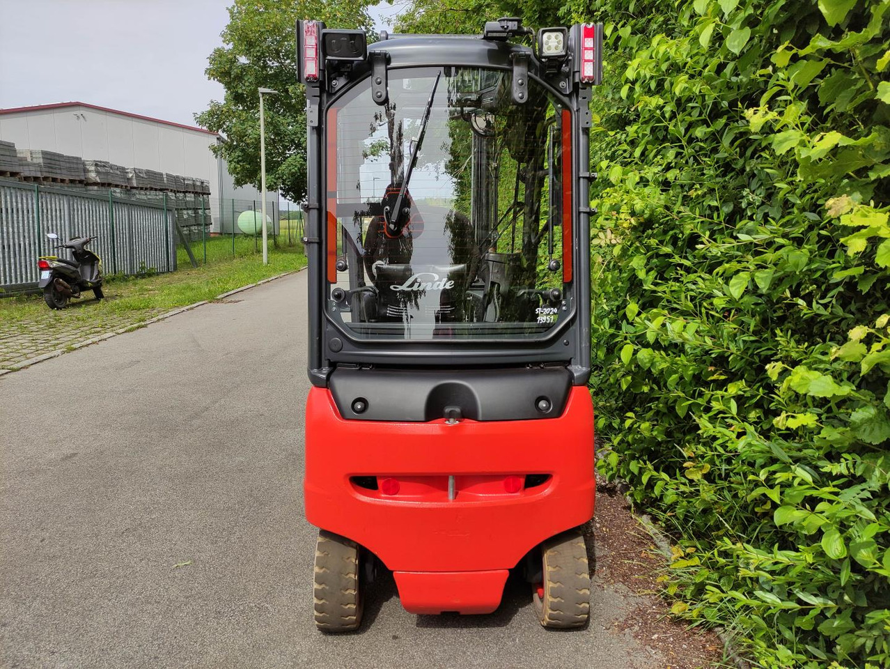 Linde E20PH-02-386-EVO - Electric forklift: picture 4 Linde E20PH-02-386-EVO - Electric forklift: picture 4