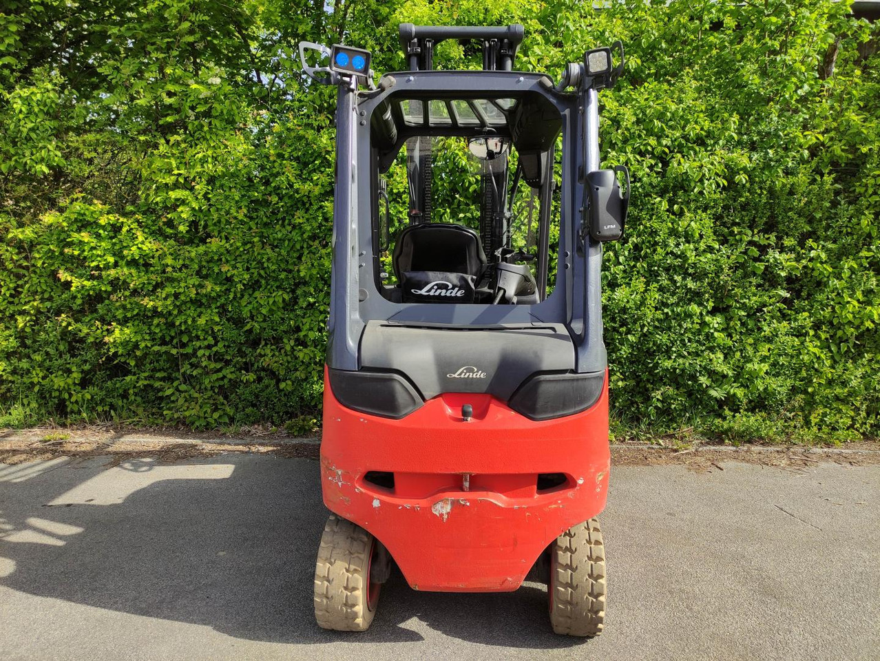Linde E30HL-01/600-387 - Electric forklift: picture 4 Linde E30HL-01/600-387 - Electric forklift: picture 4