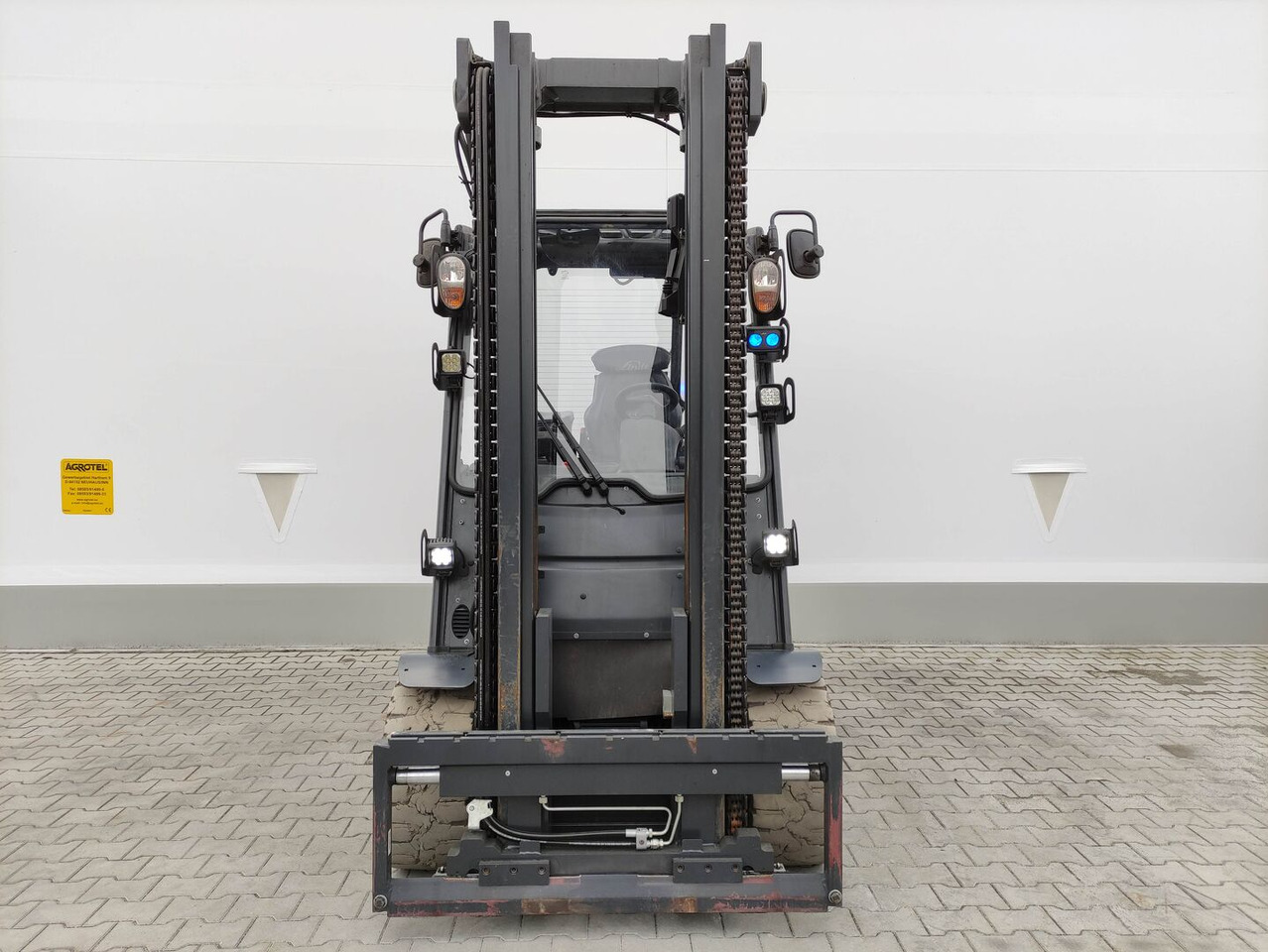 Linde E50HL-01-388 - Electric forklift: picture 3 Linde E50HL-01-388 - Electric forklift: picture 3