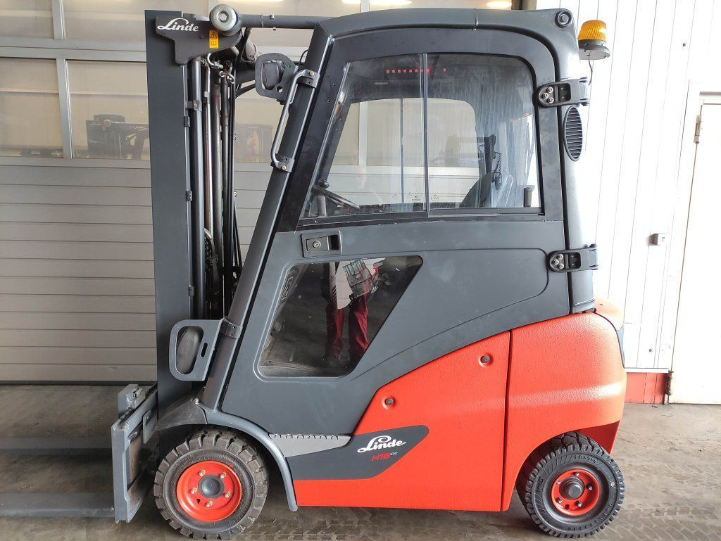 Linde H16D-01-391 *Komplett aufbereitet* - Diesel forklift: picture 1 Linde H16D-01-391 *Komplett aufbereitet* - Diesel forklift: picture 1