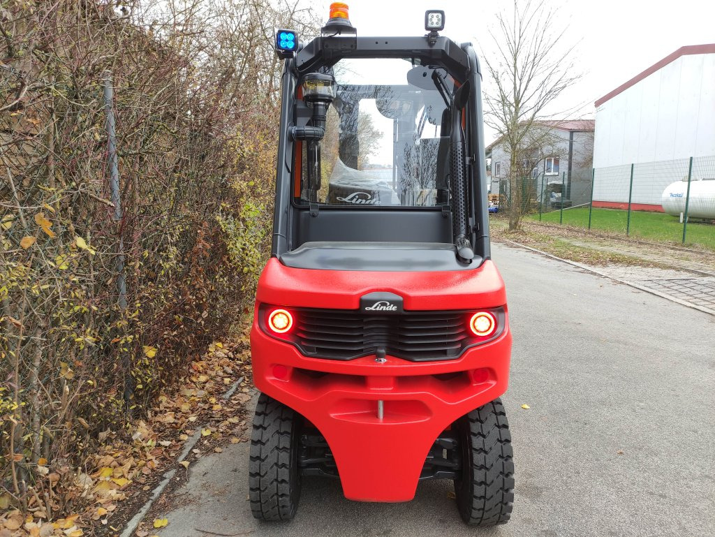 Linde H35D-01-120 - Diesel forklift: picture 4 Linde H35D-01-120 - Diesel forklift: picture 4