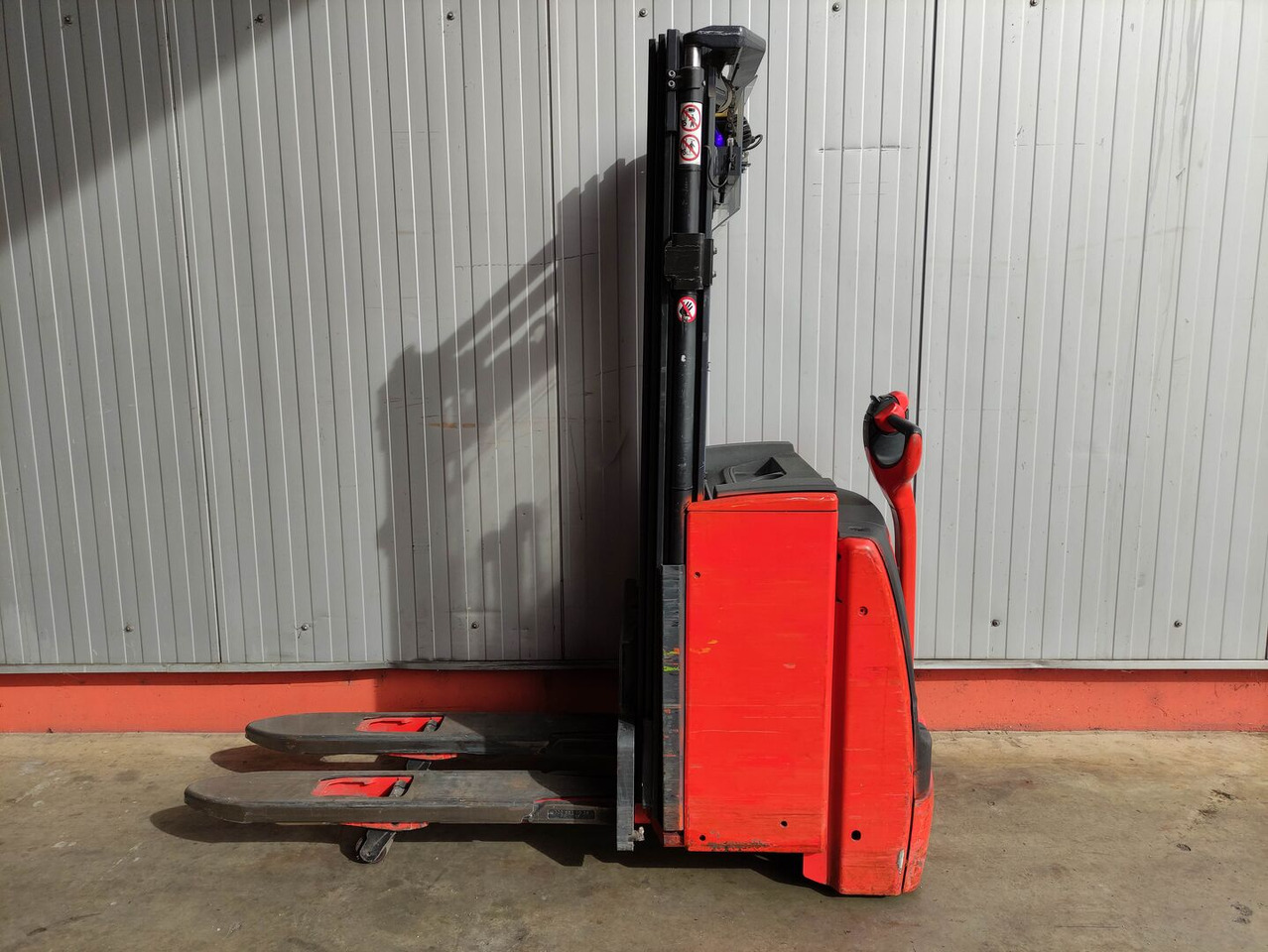 Linde L14-1173 (LACK NEU) - Stacker: picture 1 Linde L14-1173 (LACK NEU) - Stacker: picture 1
