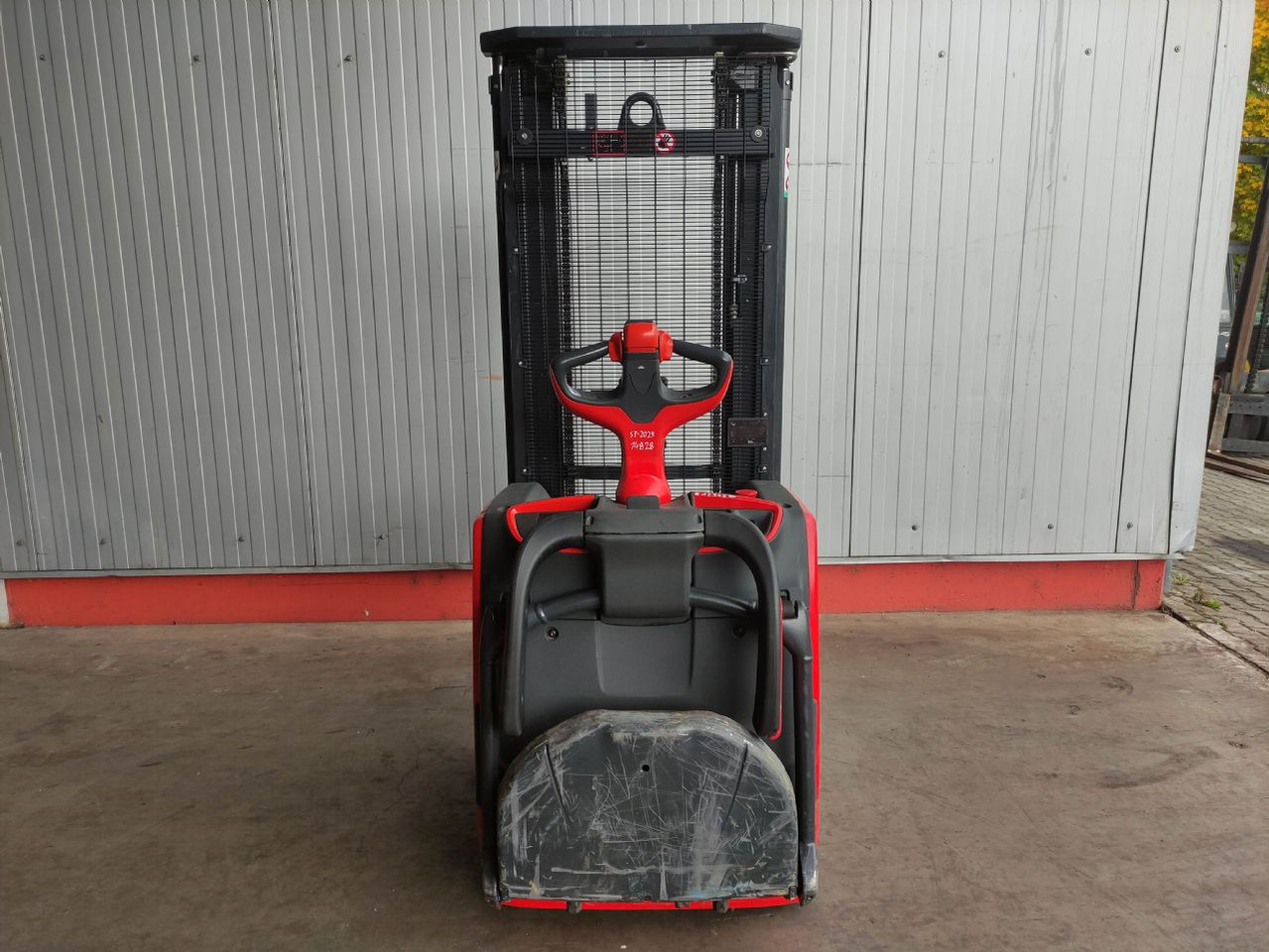 Linde L14 APi - Stacker: picture 4 Linde L14 APi - Stacker: picture 4