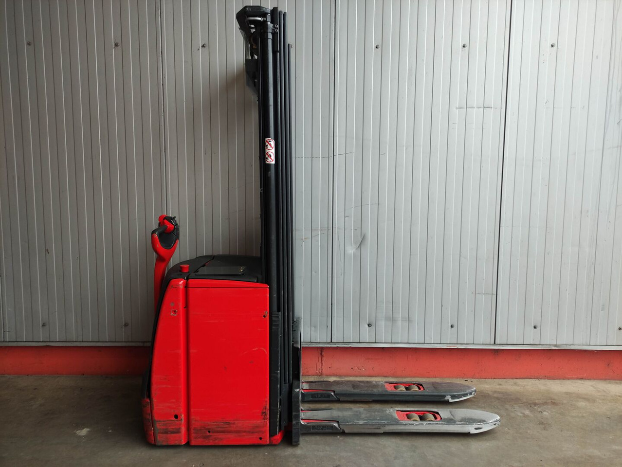 Linde L16-1173 - Stacker: picture 2 Linde L16-1173 - Stacker: picture 2