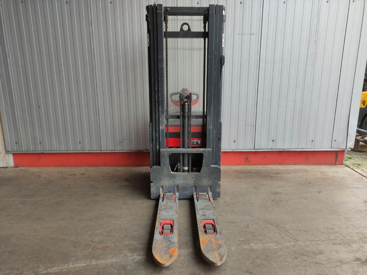 Linde L20-1173 - Stacker: picture 3 Linde L20-1173 - Stacker: picture 3