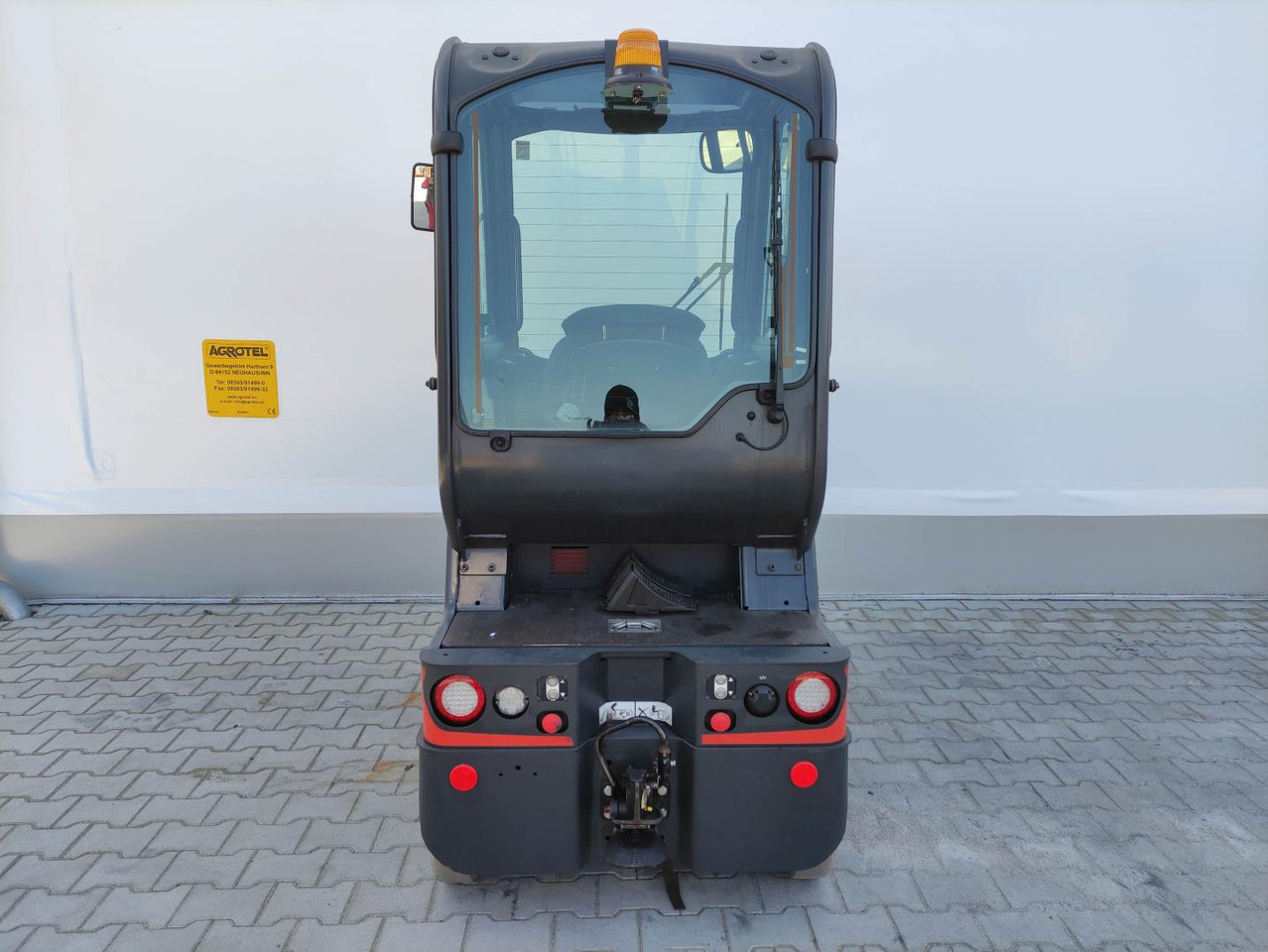 Linde P80 - Tow tractor: picture 4 Linde P80 - Tow tractor: picture 4