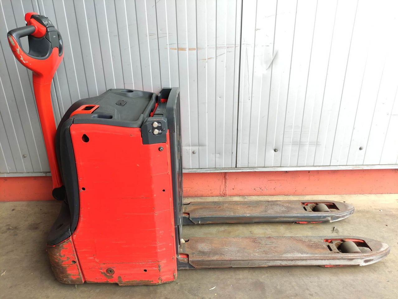 Linde T16L-1152 - Pallet truck: picture 2 Linde T16L-1152 - Pallet truck: picture 2