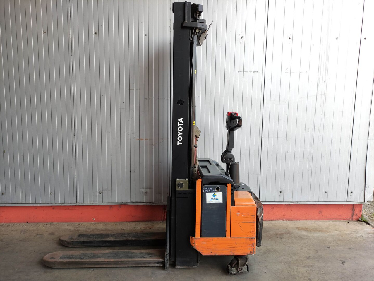 Toyota SLL 16 - Stacker: picture 1 Toyota SLL 16 - Stacker: picture 1