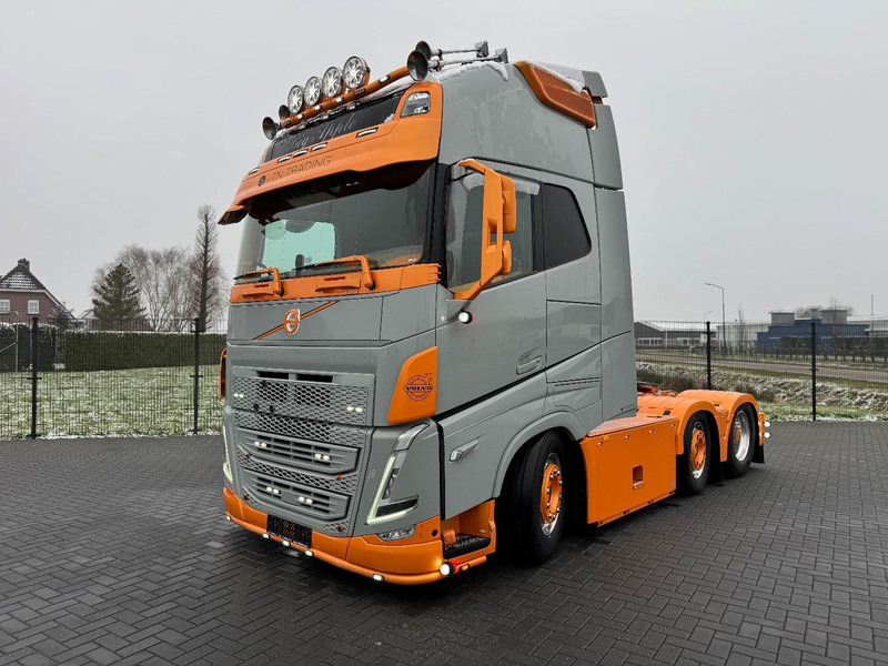 Volvo FH 13.500XL SHOW TRUCK, INTERIOR, GESTUURDE VOORLOPER, XL, LAGE KM. - Tractor unit: picture 2 Volvo FH 13.500XL SHOW TRUCK, INTERIOR, GESTUURDE VOORLOPER, XL, LAGE KM. - Tractor unit: picture 2