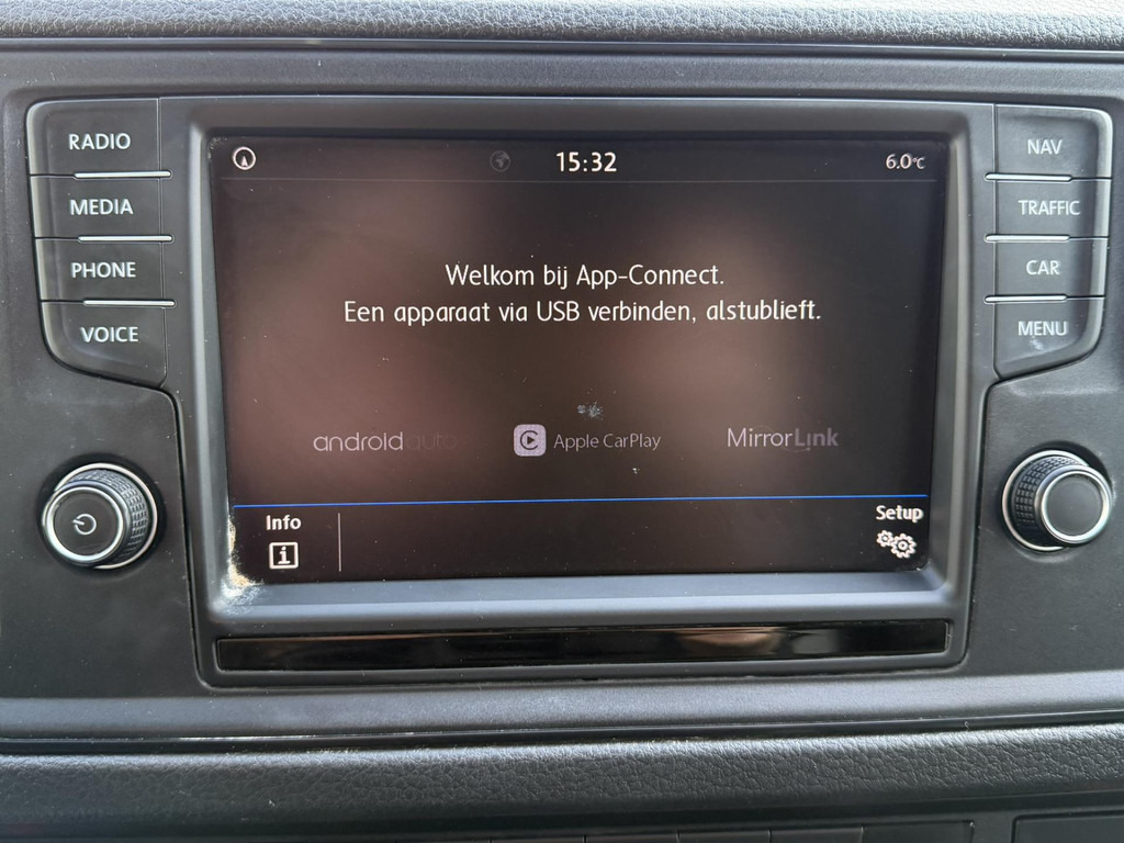 Volkswagen Crafter-35 2.0 TDI L3H2 Lage Km stand Trekhaak Airco Pdc Carplay Cruise Navi - Panel van: picture 4 Volkswagen Crafter-35 2.0 TDI L3H2 Lage Km stand Trekhaak Airco Pdc Carplay Cruise Navi - Panel van: picture 4