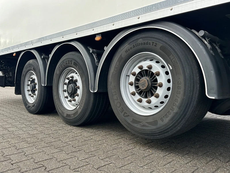 Kässbohrer Gesloten Trailer / BPW-Disc / Lift-As / Laadklep - Closed box semi-trailer: picture 3 Kässbohrer Gesloten Trailer / BPW-Disc / Lift-As / Laadklep - Closed box semi-trailer: picture 3