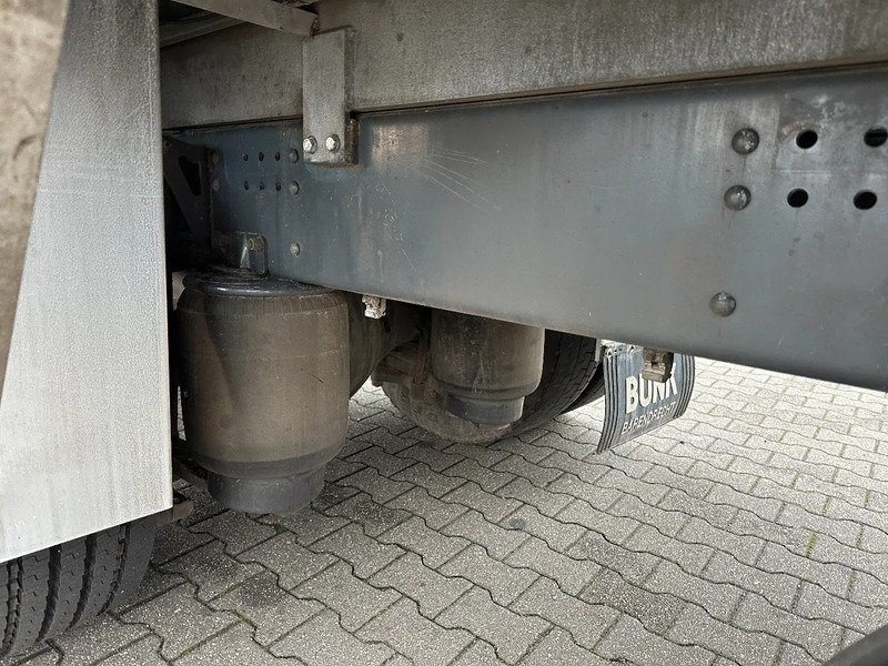 Box truck Scania P250 Euro 6 / Laadklep / Full Side Opening *NL-Truck*: picture 11 Box truck Scania P250 Euro 6 / Laadklep / Full Side Opening *NL-Truck*: picture 11