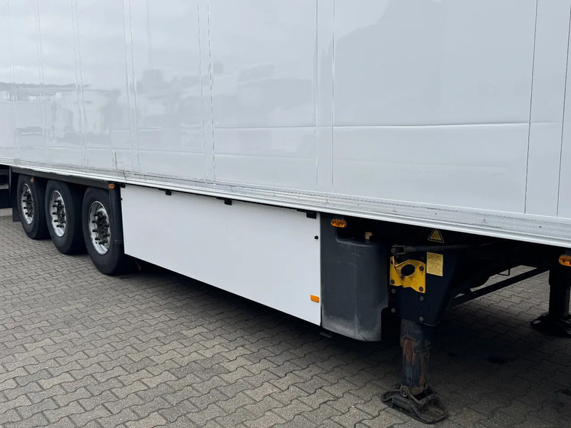 Schmitz Cargobull Thermo King SLXe 200 / Disc Brakes / Flower Width - Refrigerator semi-trailer: picture 4 Schmitz Cargobull Thermo King SLXe 200 / Disc Brakes / Flower Width - Refrigerator semi-trailer: picture 4