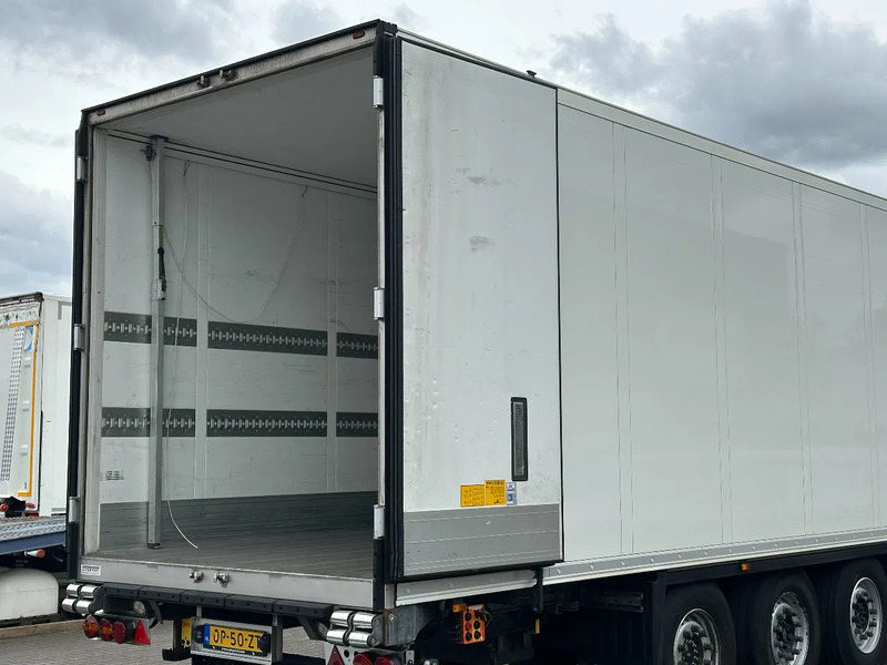 Schmitz Cargobull Thermo King SLXi 300 / Disc-Brakes / Laadklep / Flower Width / Apk - Refrigerator semi-trailer: picture 5 Schmitz Cargobull Thermo King SLXi 300 / Disc-Brakes / Laadklep / Flower Width / Apk - Refrigerator semi-trailer: picture 5