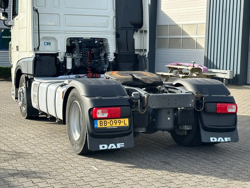 DAF XF 450 Super Space Cab Euro 6 - Tractor unit: picture 5 DAF XF 450 Super Space Cab Euro 6 - Tractor unit: picture 5