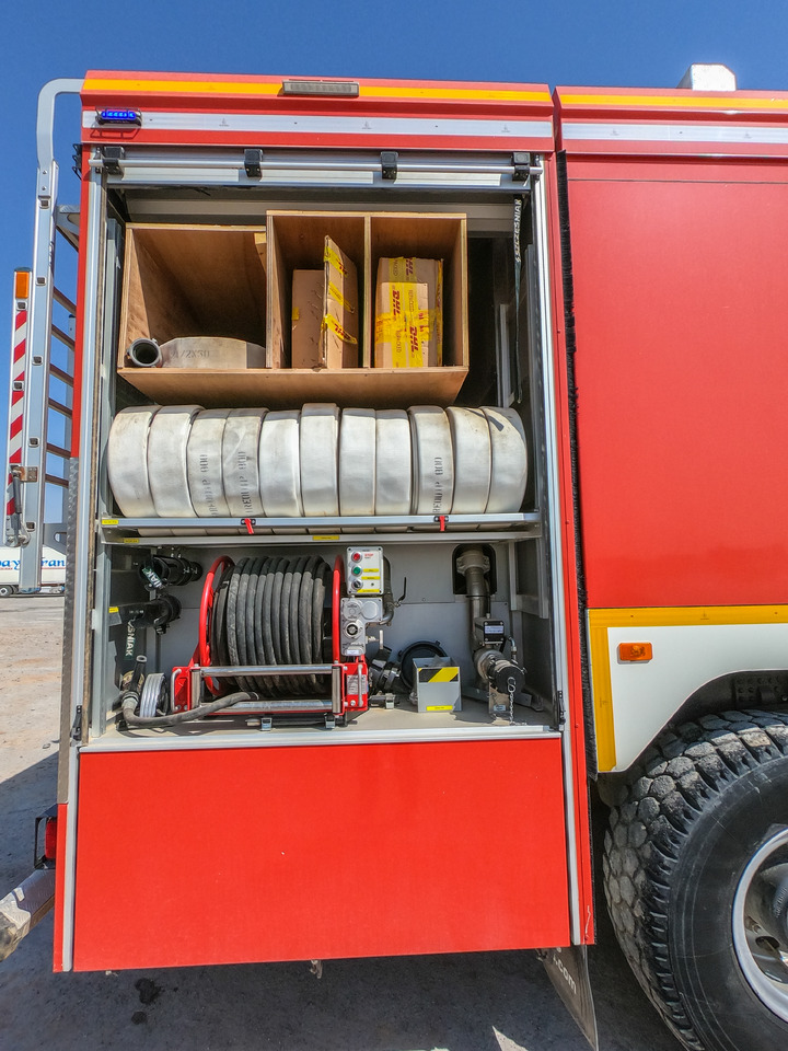 Renault SZCZESNIAK K-500 TLF 9000/1000 6x6 - Fire truck: picture 5 Renault SZCZESNIAK K-500 TLF 9000/1000 6x6 - Fire truck: picture 5