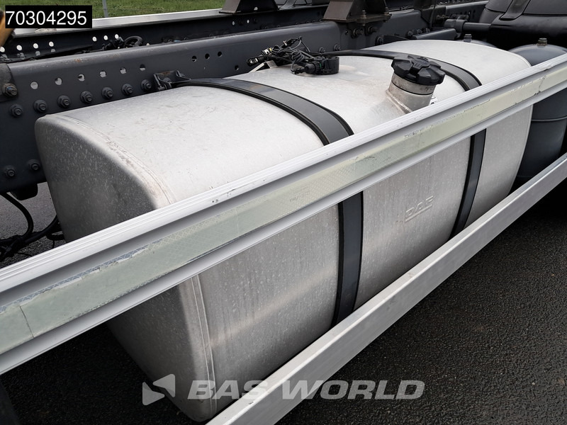 Container transporter/ Swap body truck DAF XF 480 6X2 BDF SSC Retarder Lift+Steering Axle Automatic Euro 6: picture 17