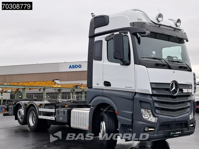 Mercedes-Benz Actros 2540 6X2 BDF Lift-Axle Automatic Euro 6BDF Lift-Axle Automatic Euro 6 - Container transporter/ Swap body truck: picture 2 Mercedes-Benz Actros 2540 6X2 BDF Lift-Axle Automatic Euro 6BDF Lift-Axle Automatic Euro 6 - Container transporter/ Swap body truck: picture 2