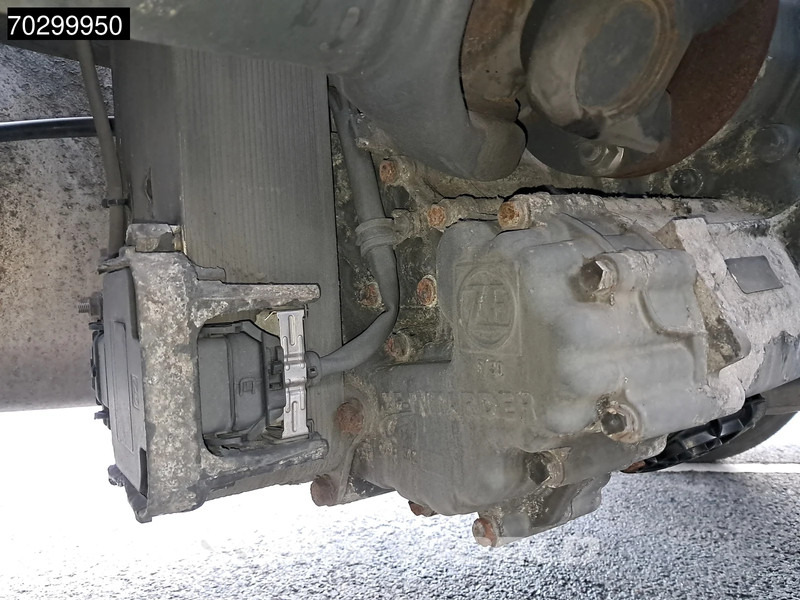 Tractor unit DAF XF 530 4X2 SSC Retarder 2xTanks ACC Standklima Euro 6: picture 17