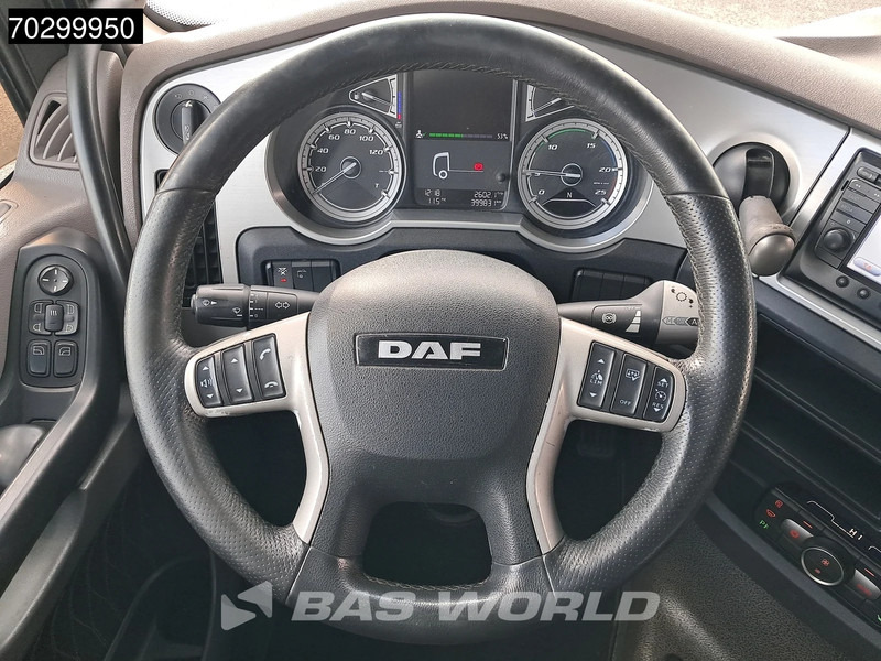 Tractor unit DAF XF 530 4X2 SSC Retarder 2xTanks ACC Standklima Euro 6: picture 20