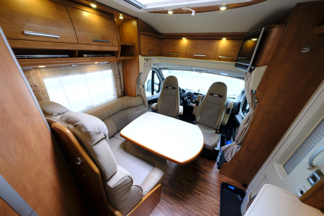 Leasing of  Carthago Chic C-Line T4.3/Einzelbetten/Garage/Klima/Solar Carthago Chic C-Line T4.3/Einzelbetten/Garage/Klima/Solar: picture 8