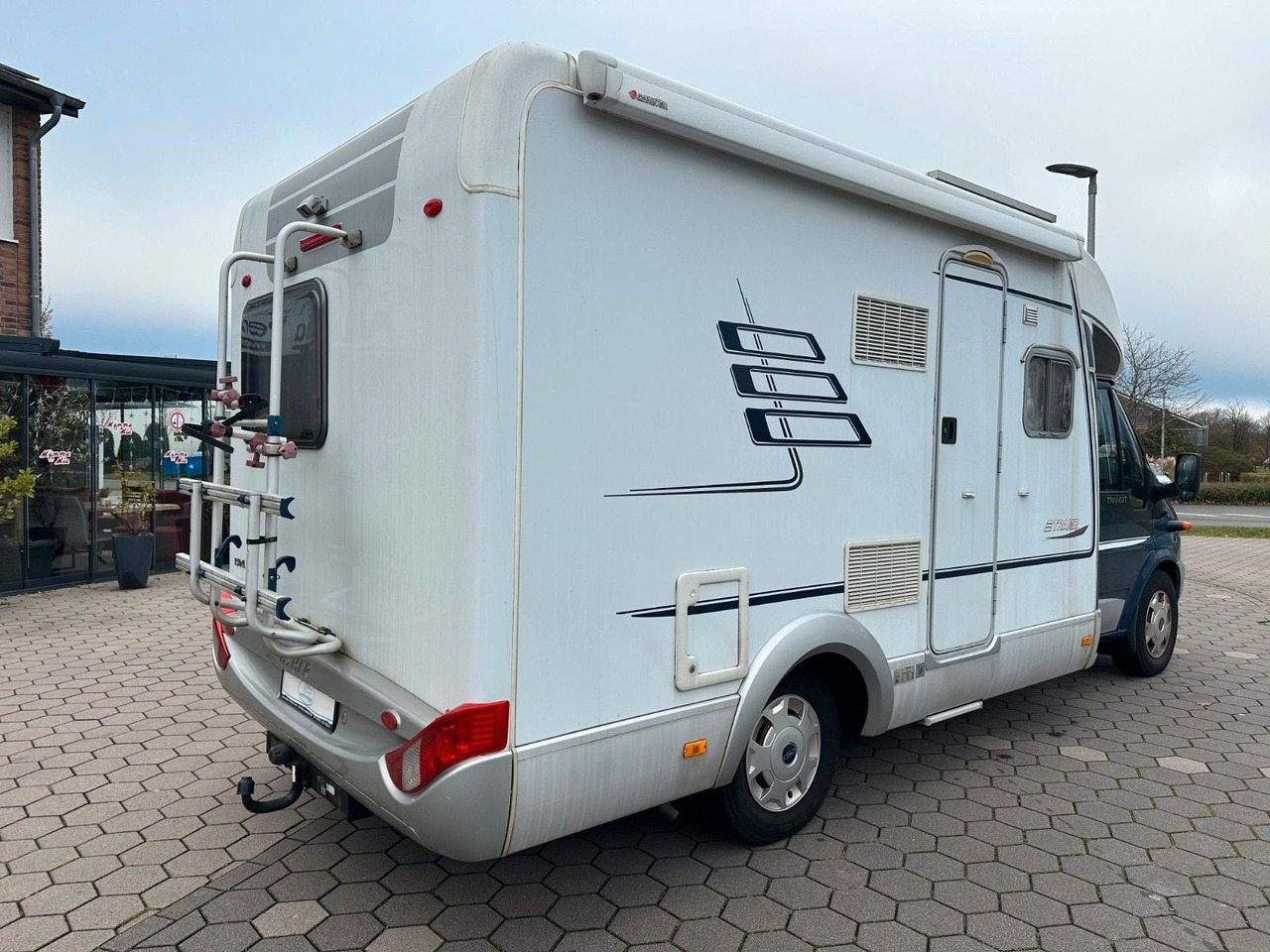 HYMER / ERIBA / HYMERCAR TRAMP T 572 CL/Festbett/Klima/Markise HYMER / ERIBA / HYMERCAR TRAMP T 572 CL/Festbett/Klima/Markise - Semi-integrated motorhome: picture 4 HYMER / ERIBA / HYMERCAR TRAMP T 572 CL/Festbett/Klima/Markise HYMER / ERIBA / HYMERCAR TRAMP T 572 CL/Festbett/Klima/Markise - Semi-integrated motorhome: picture 4
