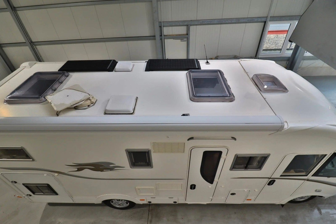 Laika KREOS 7010/Automatik/Festbett+Hubbett/TOP - Integrated motorhome: picture 5 Laika KREOS 7010/Automatik/Festbett+Hubbett/TOP - Integrated motorhome: picture 5