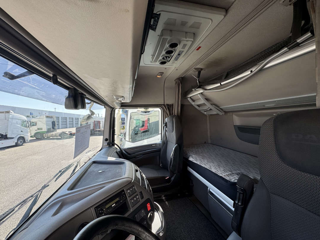 Tractor unit DAF XF 460: picture 6