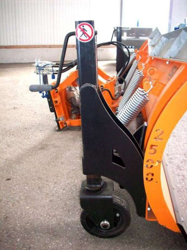 Agmatech LP2-2500 (10175) - Snow plough: picture 2 Agmatech LP2-2500 (10175) - Snow plough: picture 2
