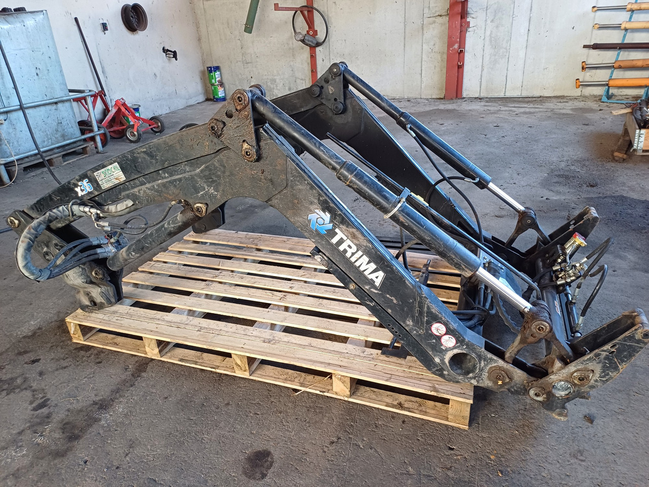 Trima X36 P Euro (22937) - Front loader for tractor: picture 1 Trima X36 P Euro (22937) - Front loader for tractor: picture 1