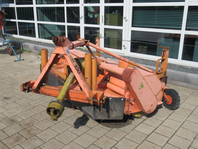 Agria 3Pt Hef Aftakas Borstel - Broom for Utility/ Special vehicle: picture 4 Agria 3Pt Hef Aftakas Borstel - Broom for Utility/ Special vehicle: picture 4