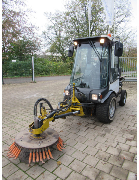 LM TRAC 286 Werktuigdrager ( zonder Borstel arm ) - Road sweeper: picture 5 LM TRAC 286 Werktuigdrager ( zonder Borstel arm ) - Road sweeper: picture 5